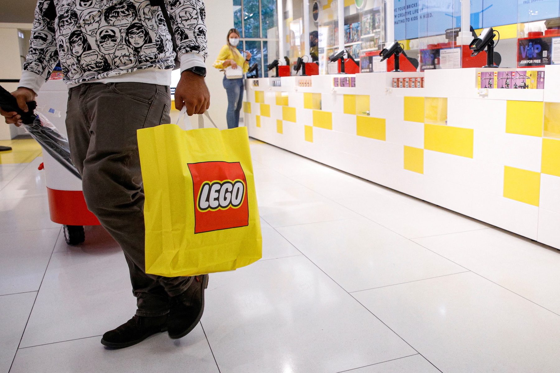 Lego sales jump 27% in 2021, boosted by new China stores