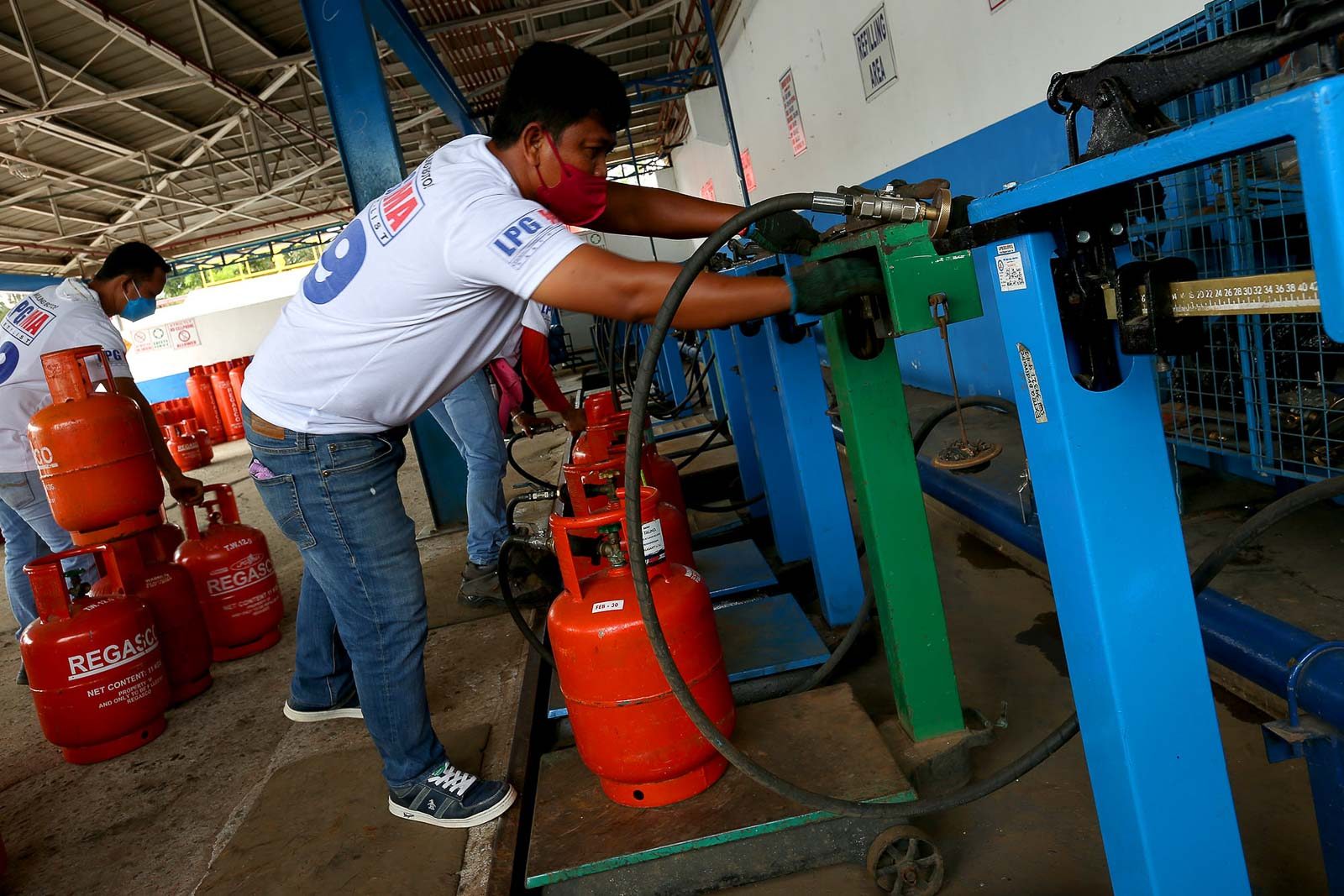 Malacañang studies proposed 4-day workweek, P24-billion wage subsidy