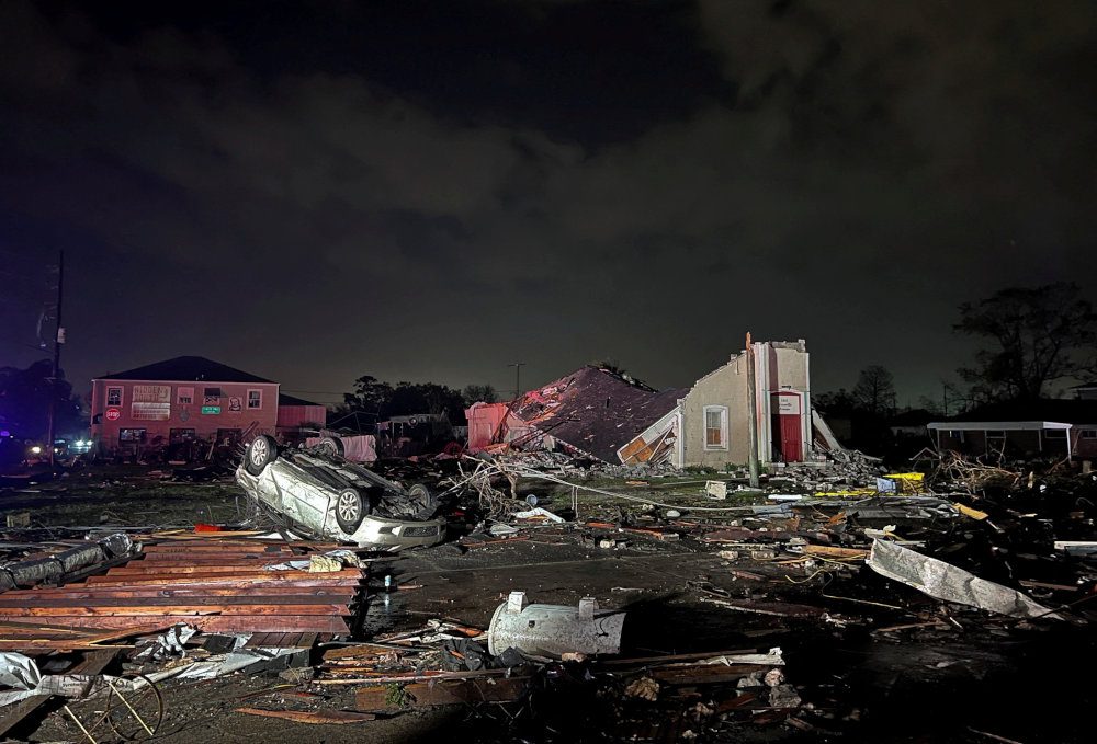 1 dead as tornado rips through New Orleans, destroying homes