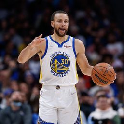 Steph Curry hits scoring milestone as Warriors crush Nuggets