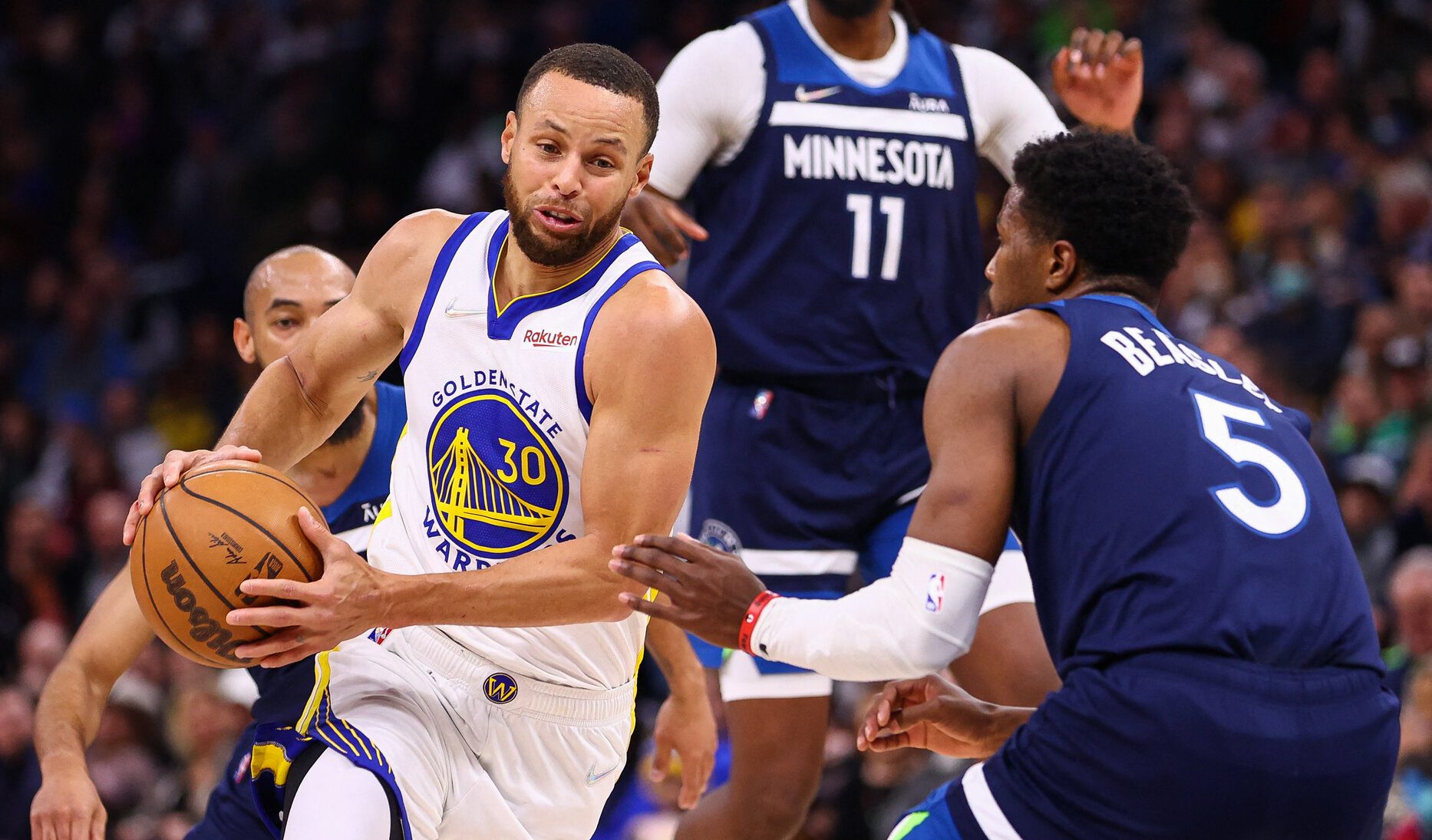 Karl-Anthony Towns posts 39 as Wolves whip Warriors