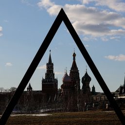 Russia pays dollar bonds in roubles as it seeks to avoid default