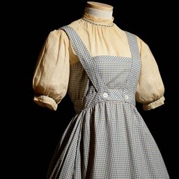 Lost Dorothy dress from ‘Wizard of Oz’ to hit auction block