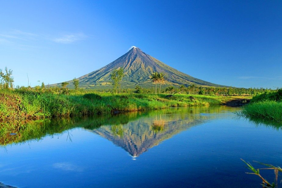 Phivolcs raises Mayon Volcano to Alert Level 2