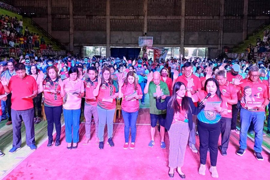 700, led by town mayor, join Marcos party in ‘free zone’ Zamboanga Sibugay