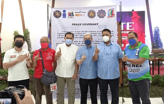 Zamboanga’s mayoral bets face off in debate, sign peace pact