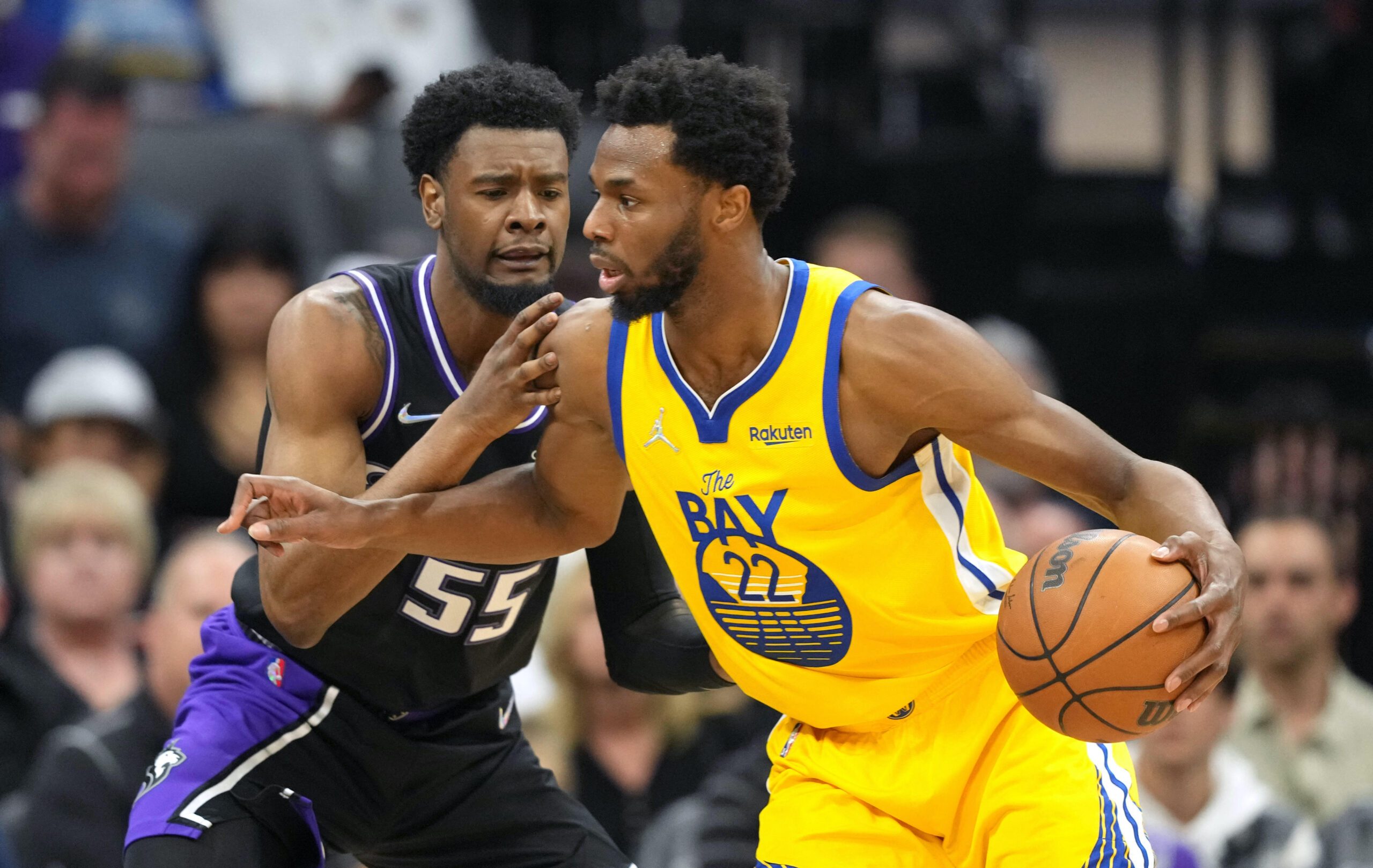 Warriors keep playoff position with easy win over Kings