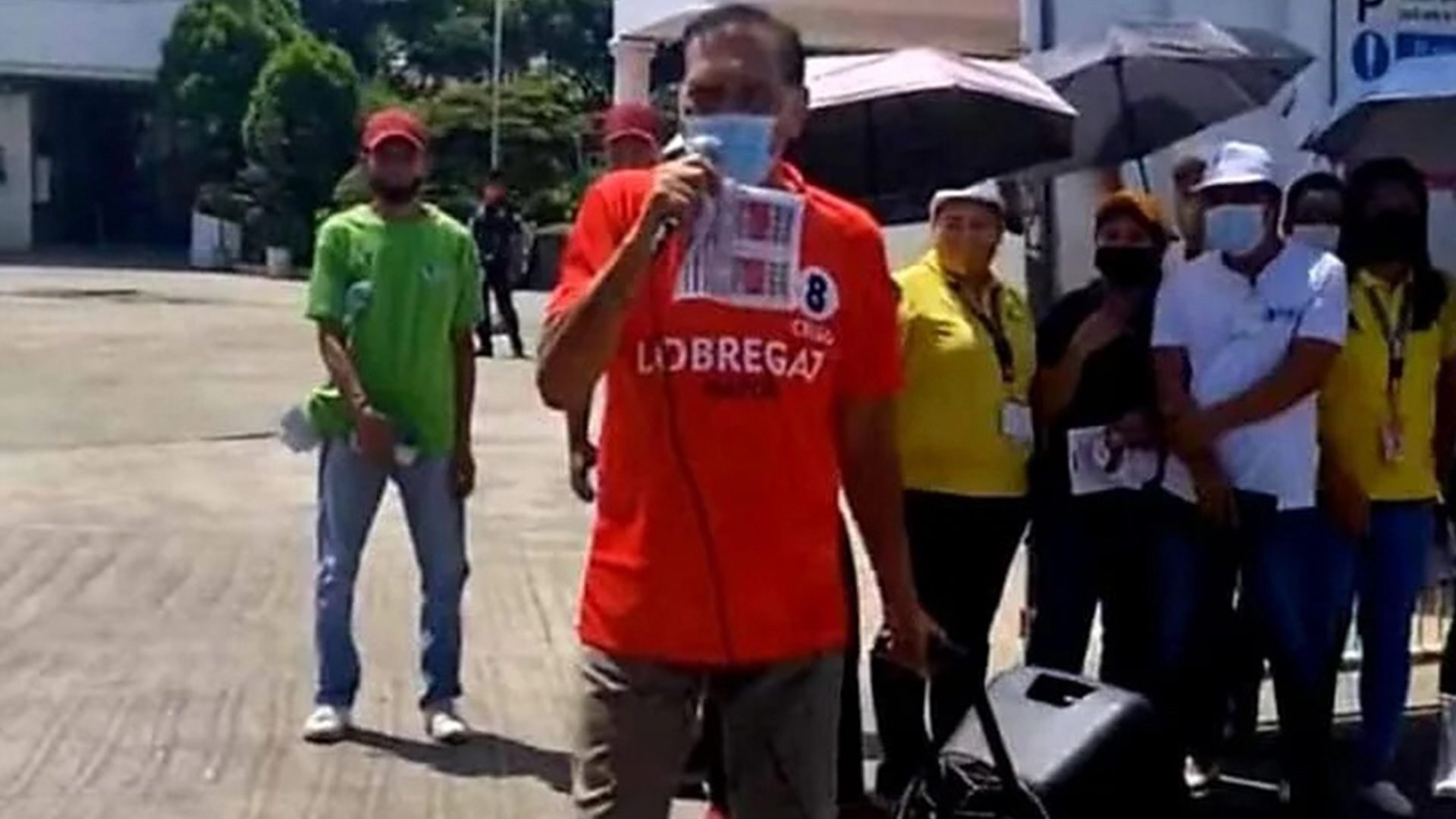 Former mayor brings campaign to Zamboanga’s streets like a busker