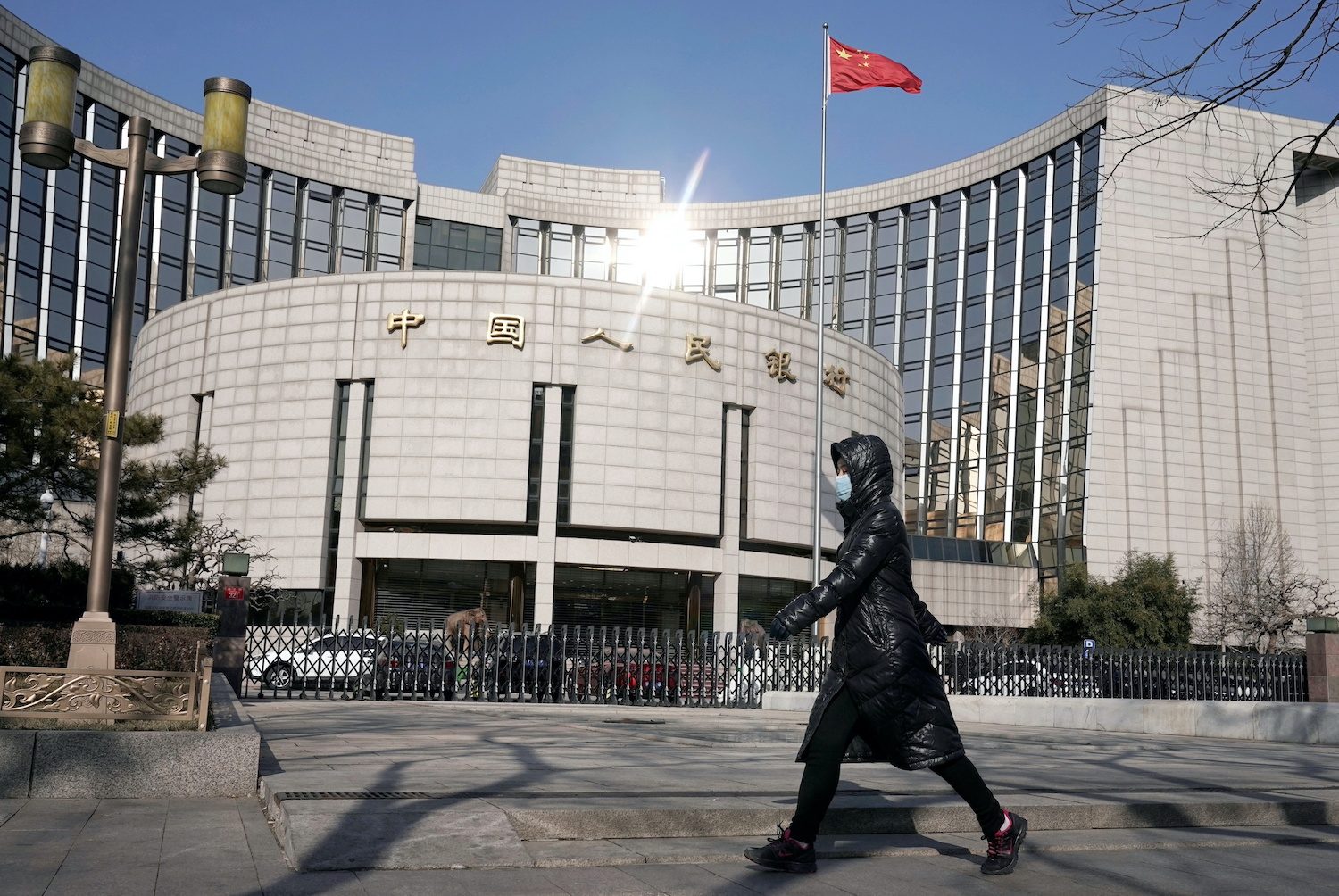 China cuts reserve requirements for banks as economy slows
