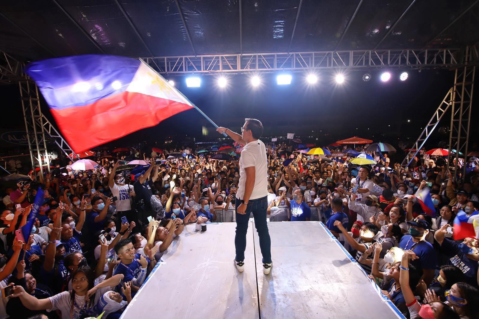 Isko draws crowds in Western Visayas but local party leader resignation casts cloud