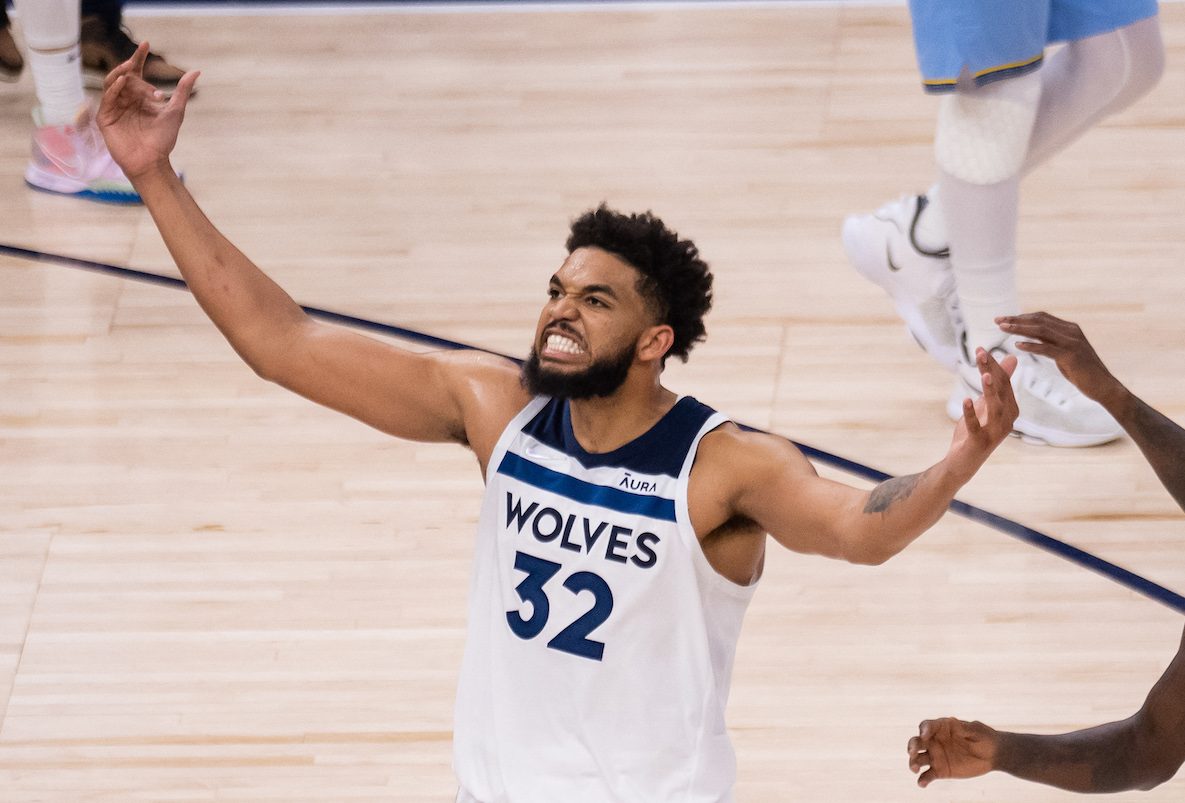 Wolves fend off Grizzlies in thriller to level series at 2-2