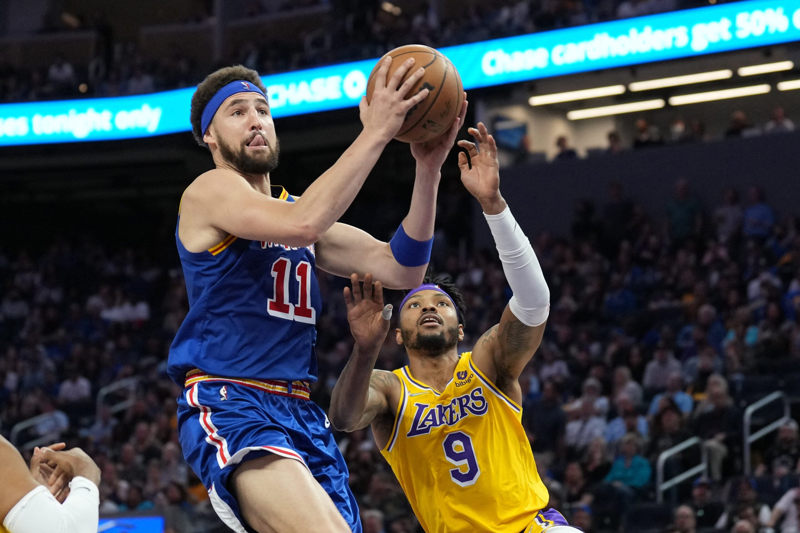 Klay Thompson, Warriors rally past depleted Lakers