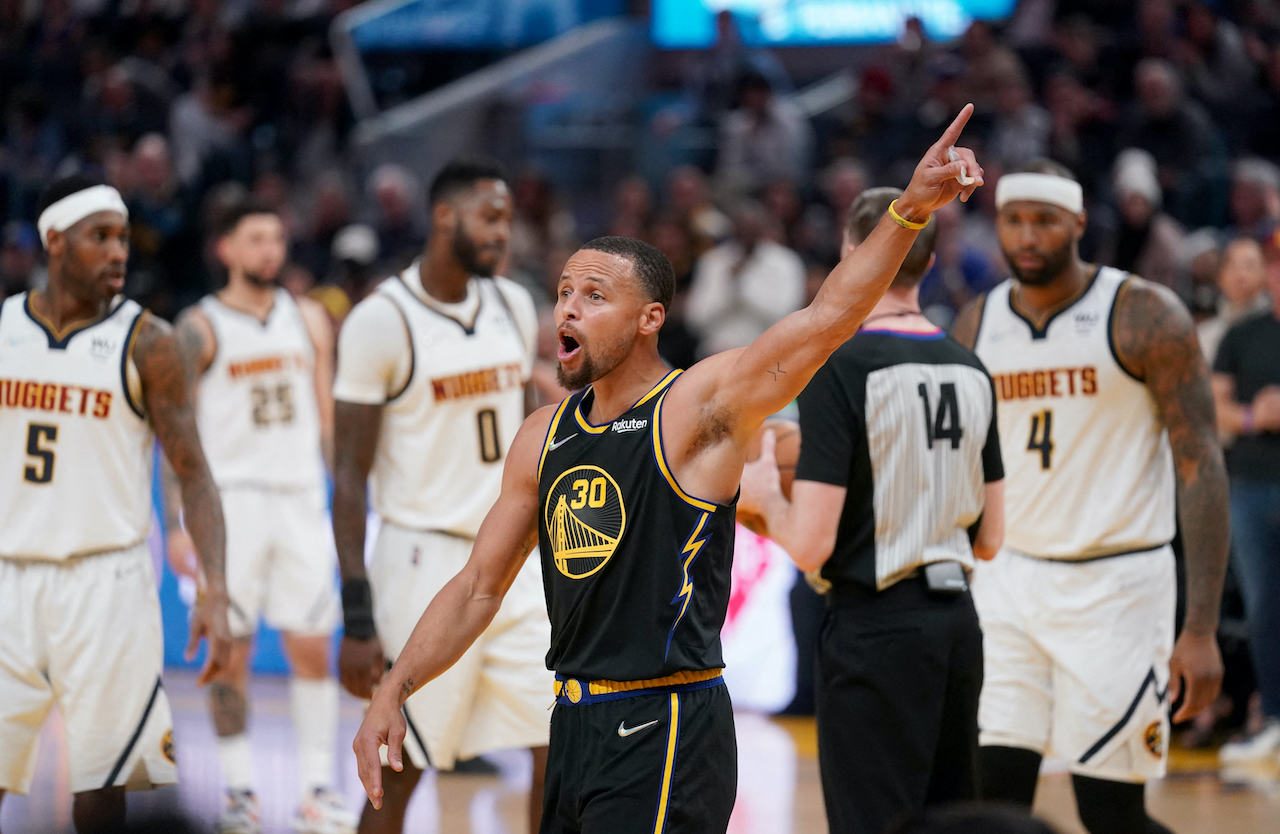 Poole powers Warriors past Nuggets in Game 1 as Curry returns