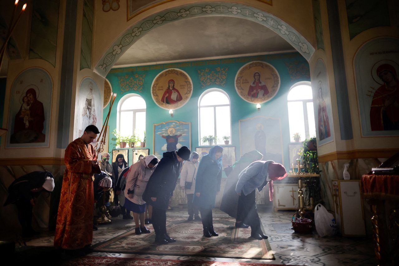 On Orthodox Easter, Zelenskiy vows ‘wickedness’ will not destroy Ukraine
