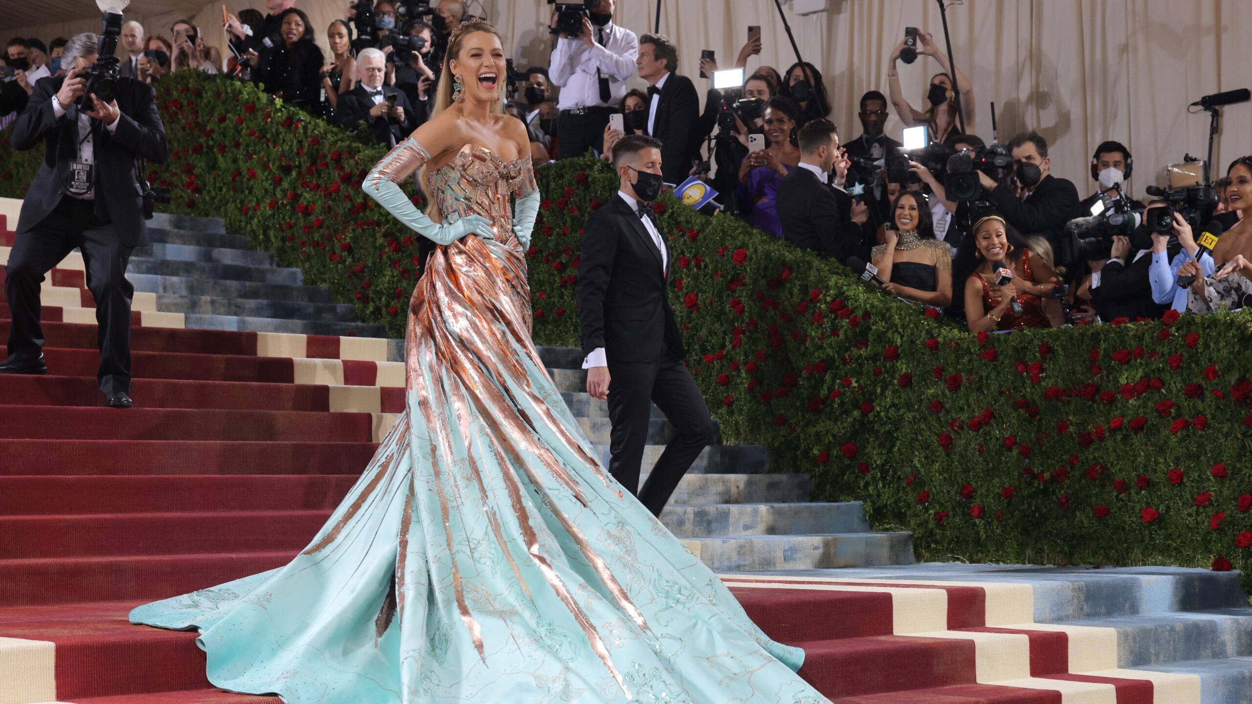 LOOK: Alicia Keys, Blake Lively offer sparkling odes to New York at Met Gala