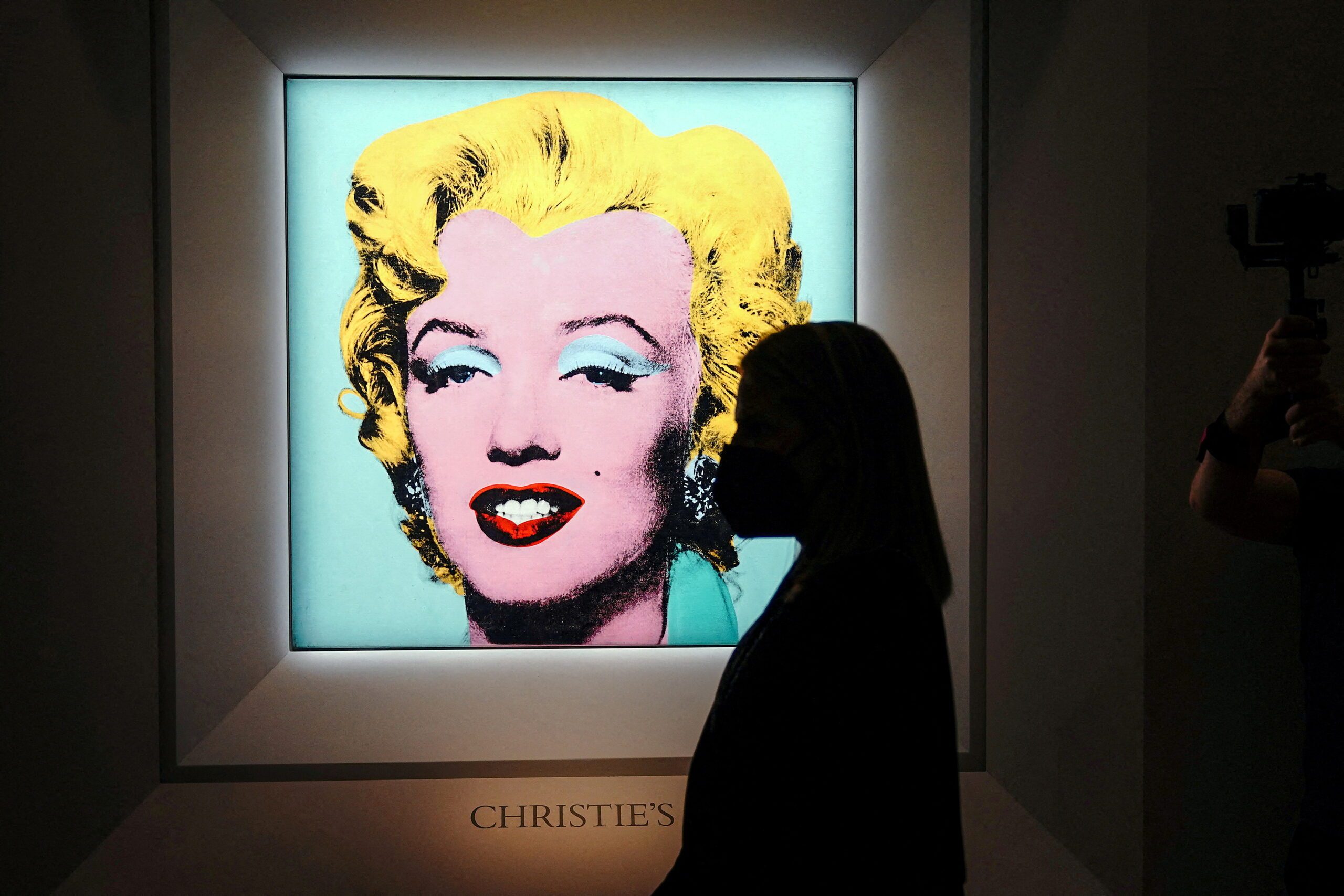 Andy Warhol’s famed ‘Marilyn’ sells for record $195 million at auction