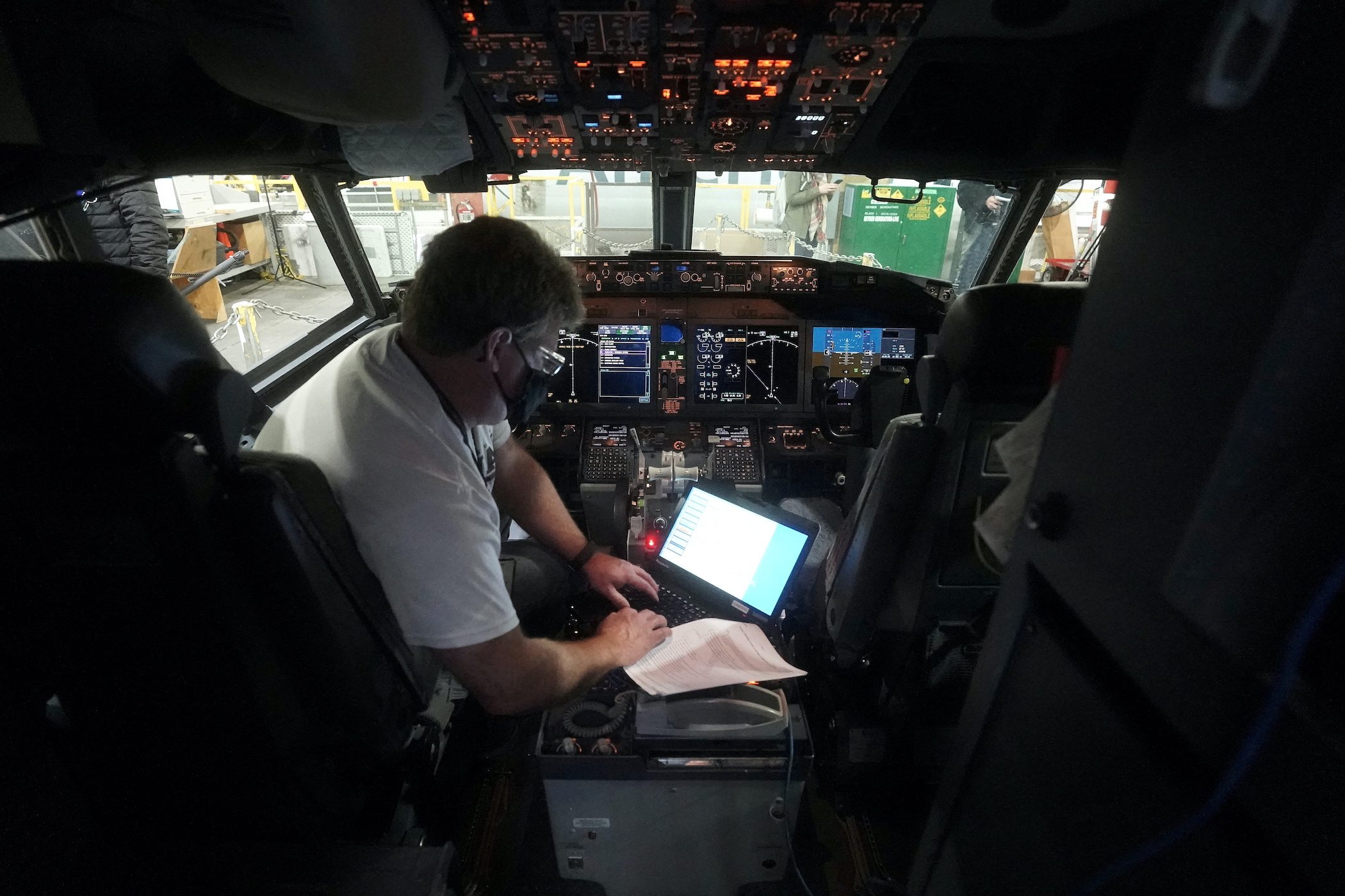 Foreign pilots rush in as US carriers struggle to staff up