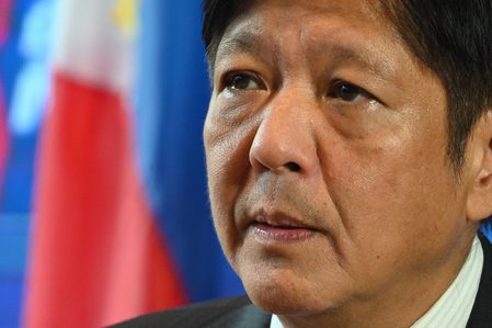 On first day as president-elect, Marcos invites only 3 reporters to his ‘press conference’