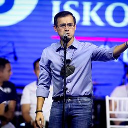 ALTERED PHOTO: Isko Moreno’s T-shirt says, ‘foot spa nation is the solution’
