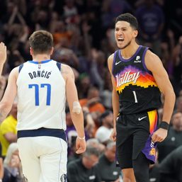Blazing start helps Suns rout Lakers