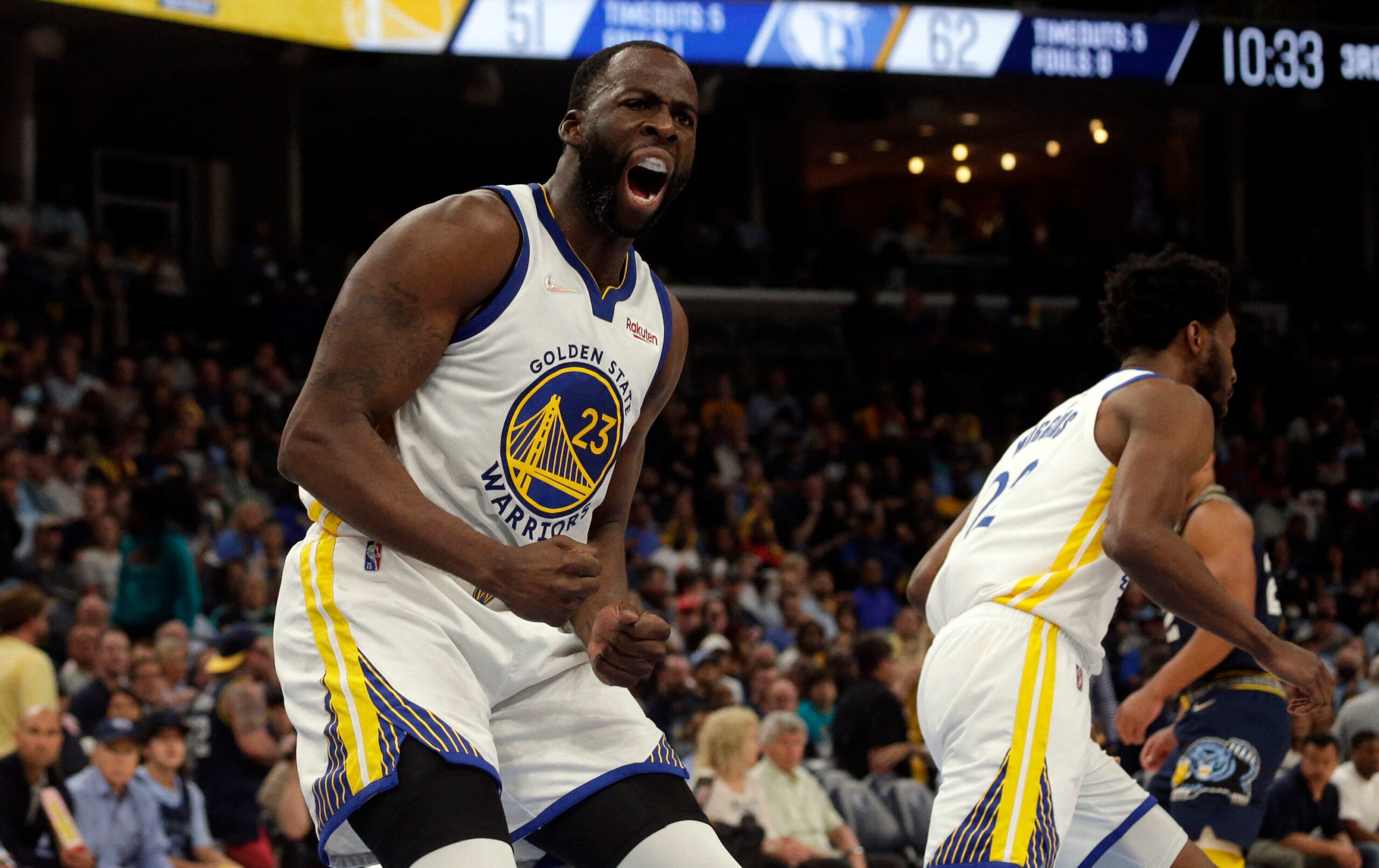 Draymond Green slapped with $25,000 fine for flipping off Grizzlies fans