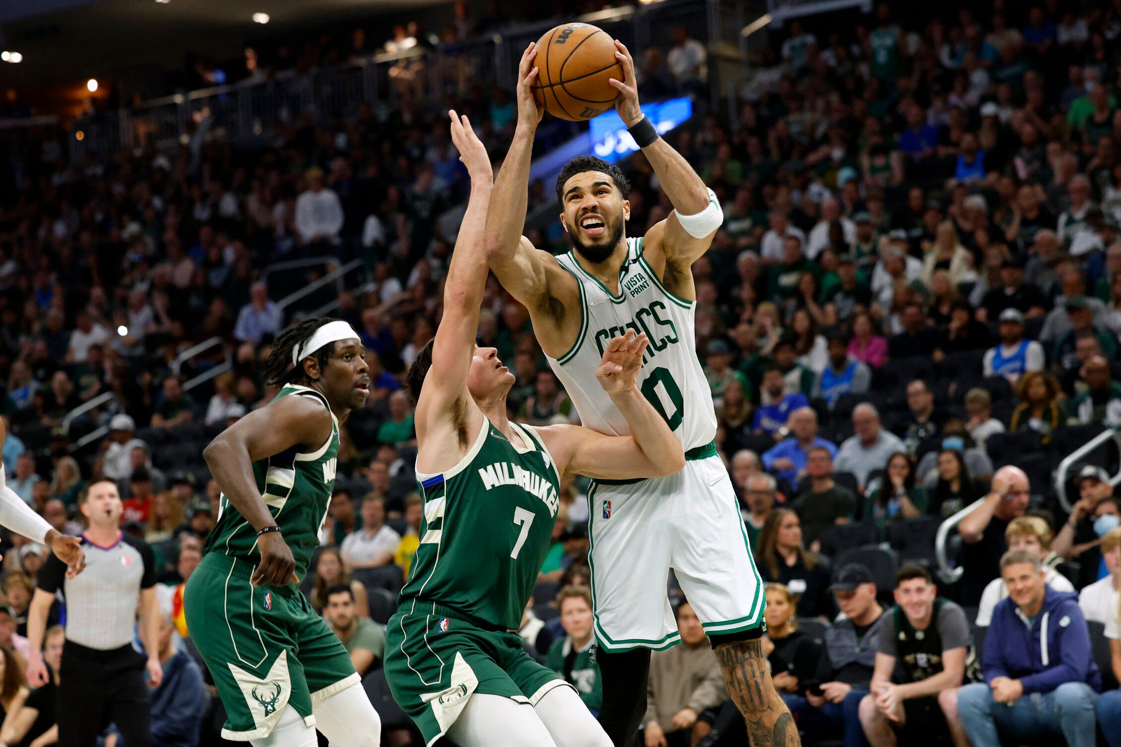 Jayson Tatum nets 46, Celtics trip Bucks to force Game 7