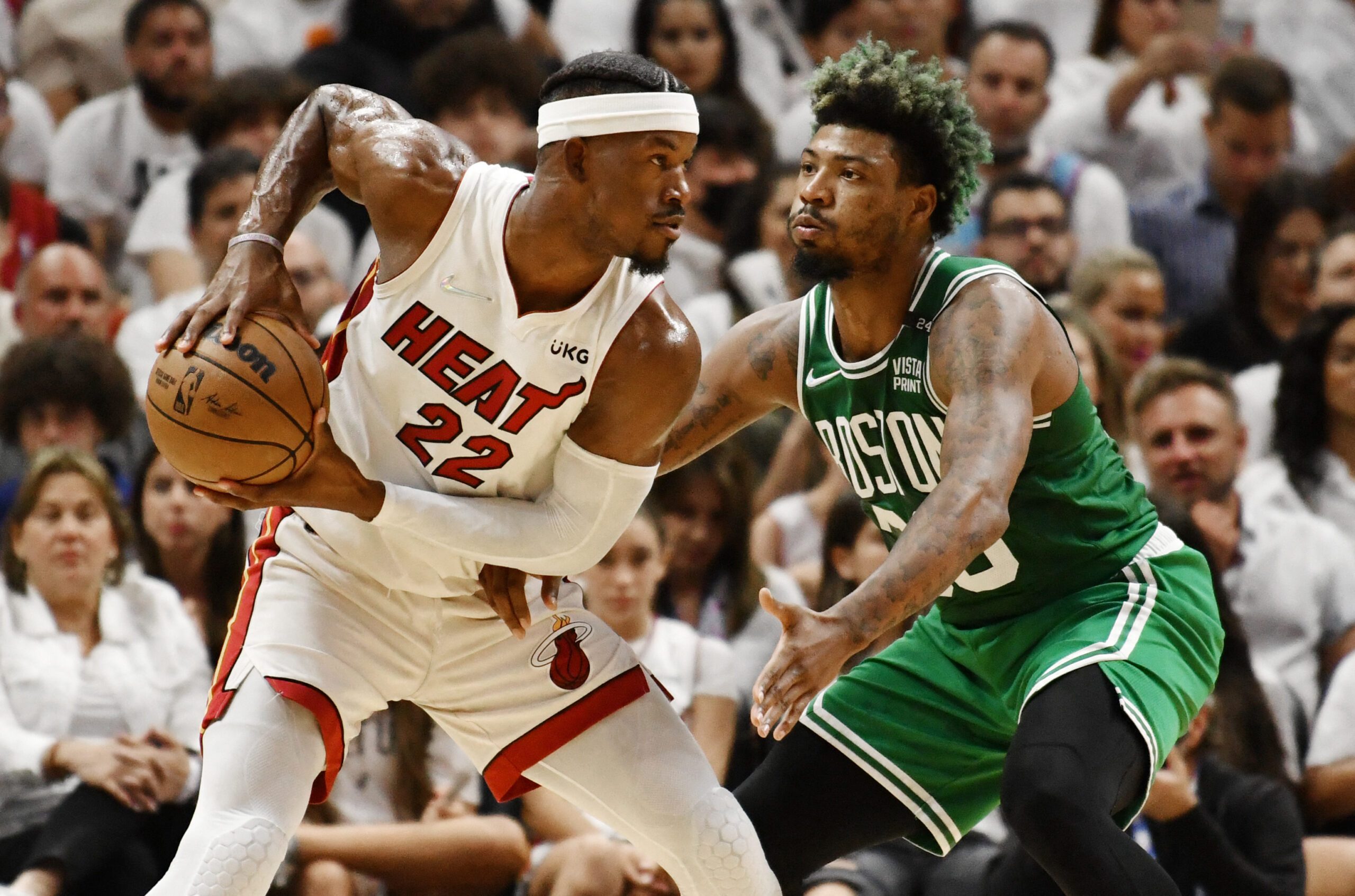 Celtics bounce back, blitz Heat in Game 2