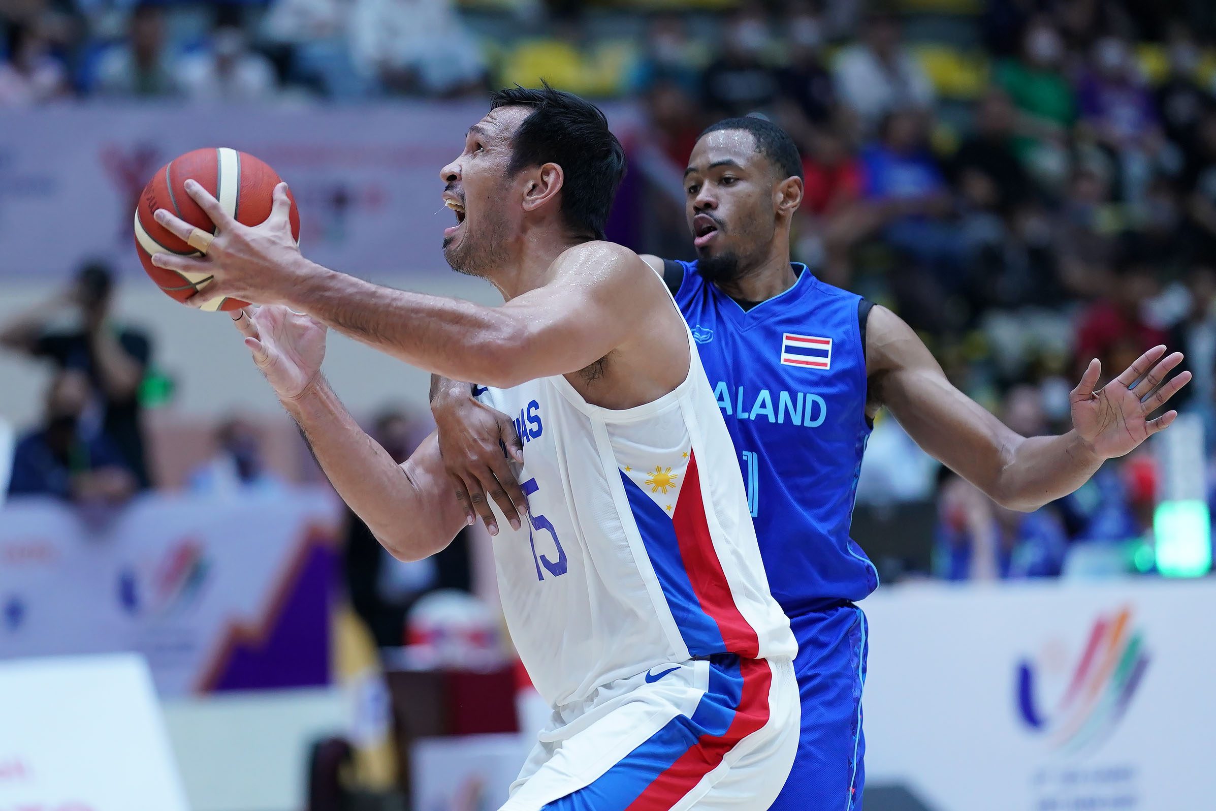 Slow-starting Gilas Pilipinas escapes Thailand in SEA Games opener