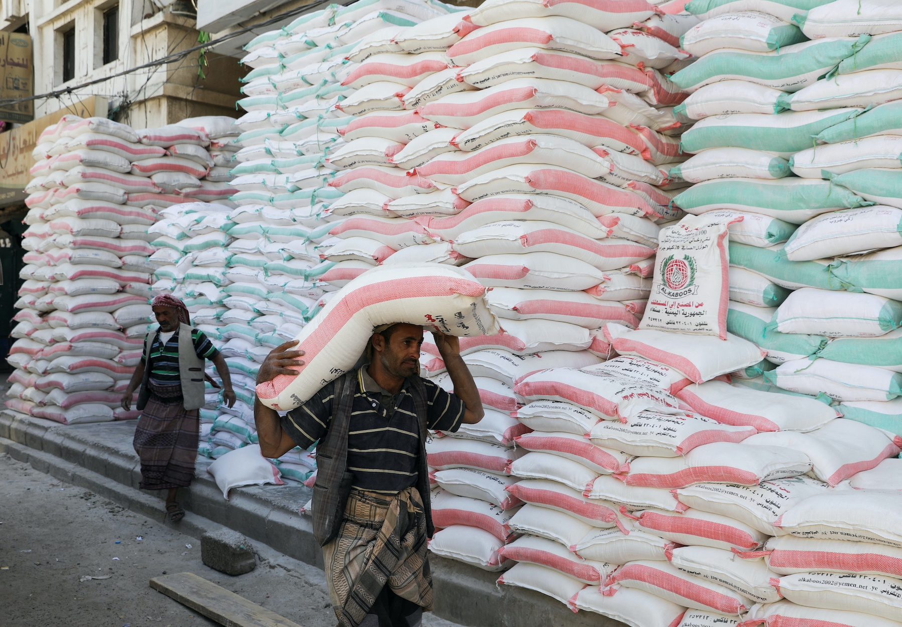 Yemen needs new financing to cushion wheat supply shock