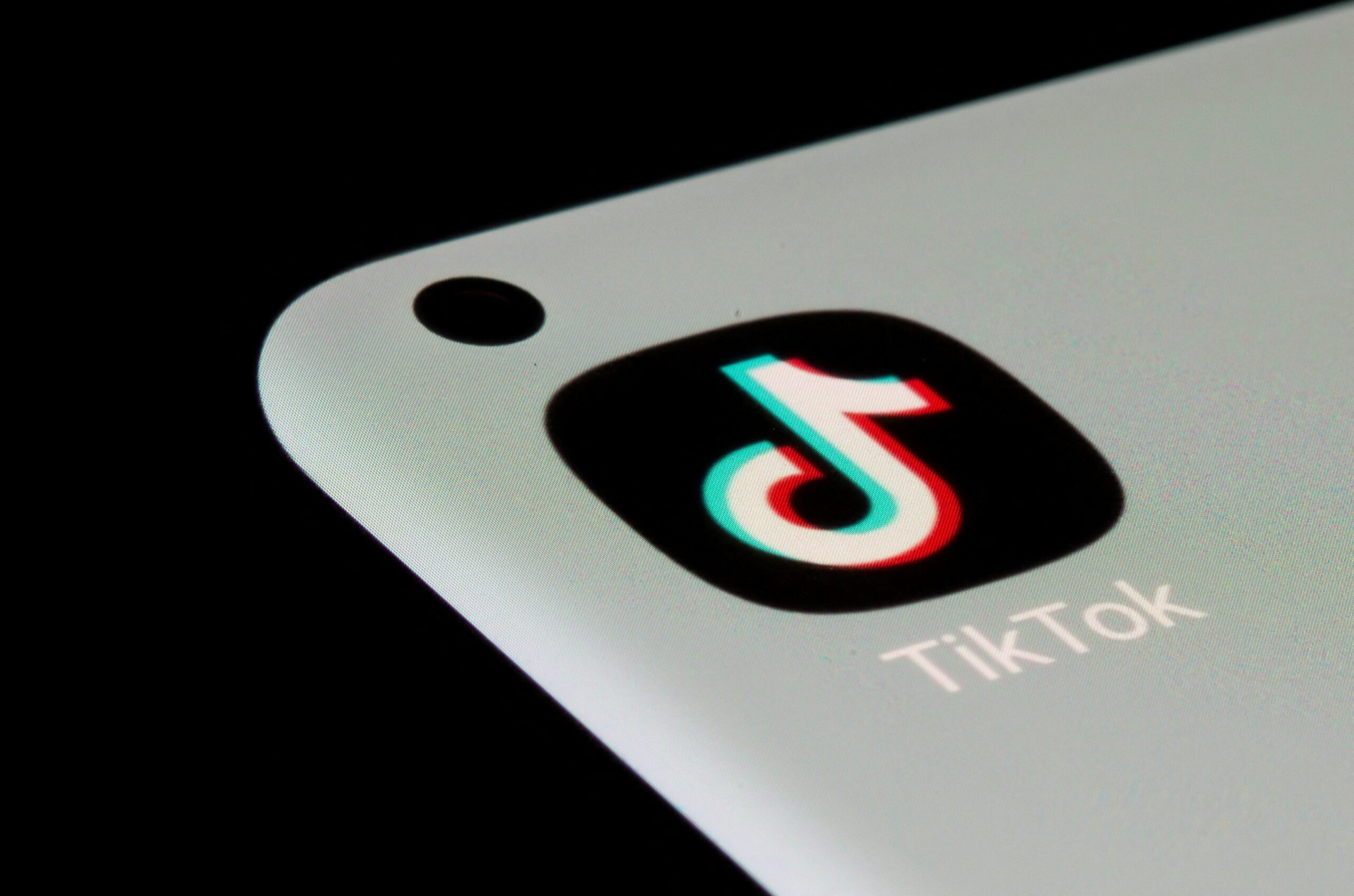 US House administration arm bans TikTok on official devices
