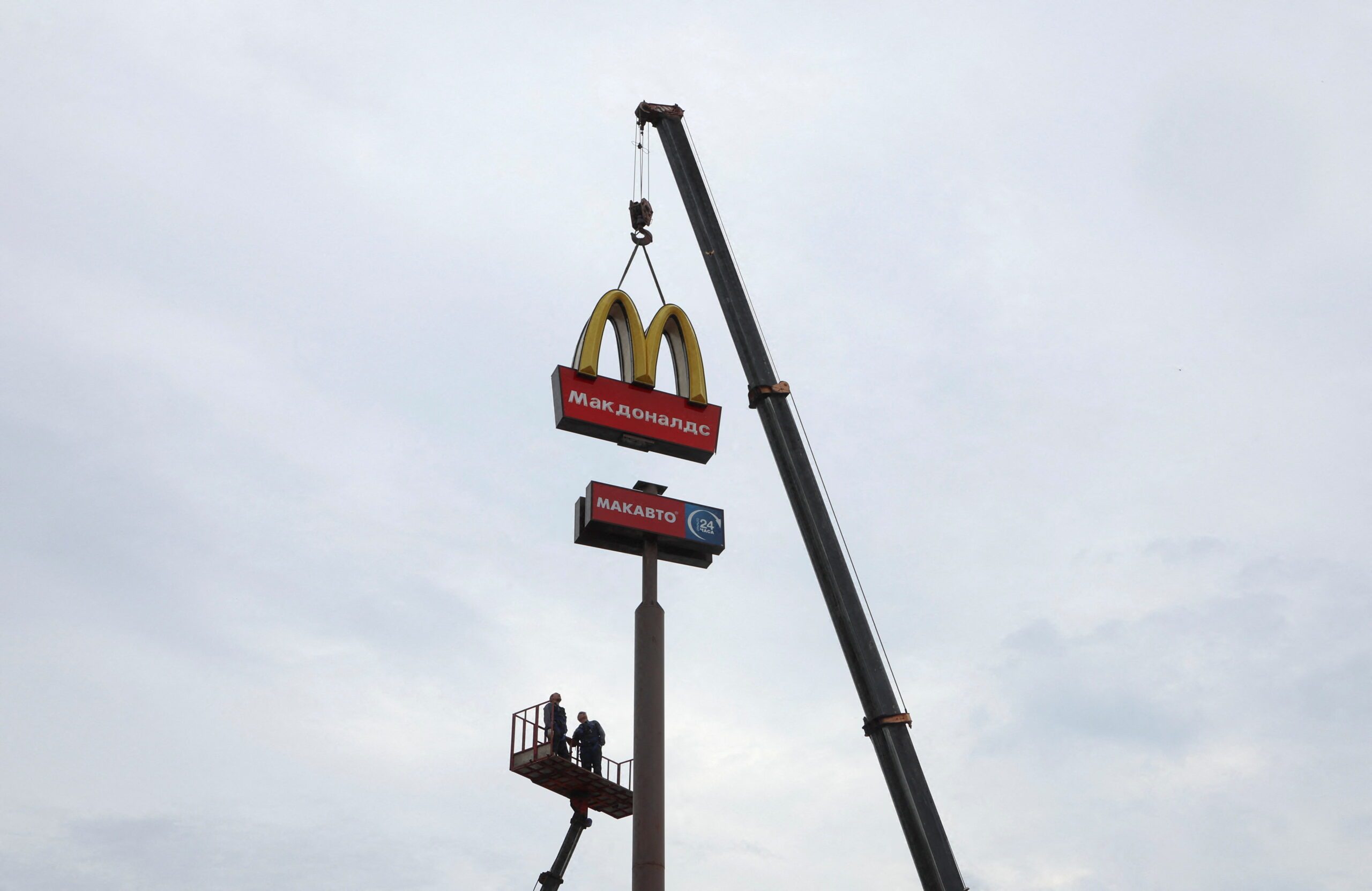 Goodbye Golden Arches: Rebranded McDonald’s to reopen in Russia