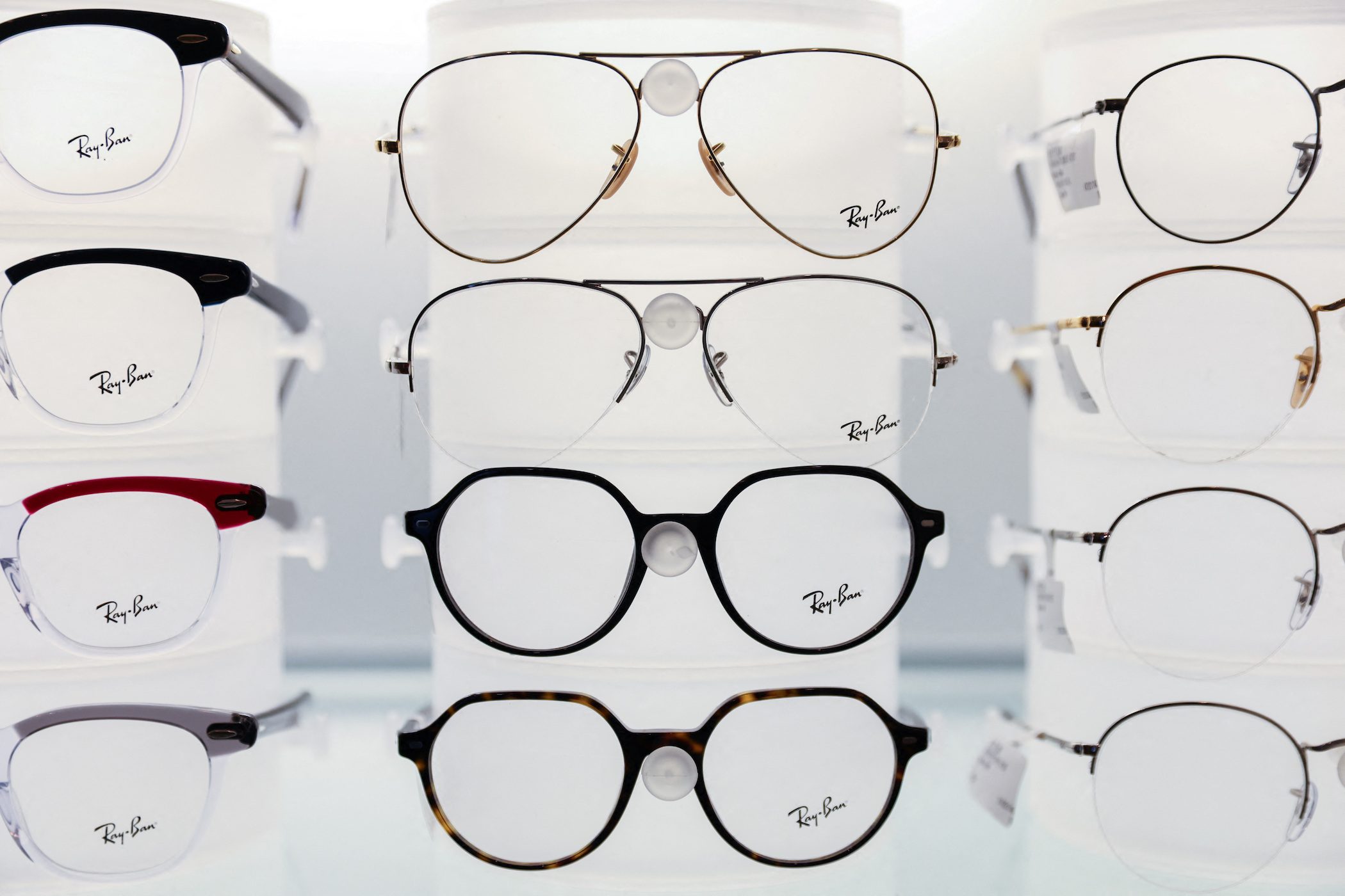 Del Vecchio rose from poverty to billions by adding style to spectacles