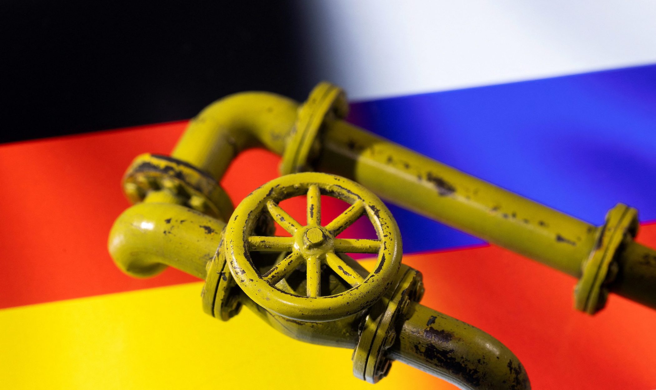 Germany triggers gas alarm stage, accuses Russia of ‘economic attack’