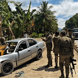 Policemen gun down 4 AFP soldiers in Sulu