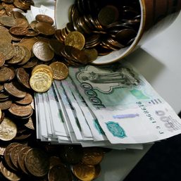 A ‘default’ when flush with cash: 5 signs Russia ain’t sinking yet