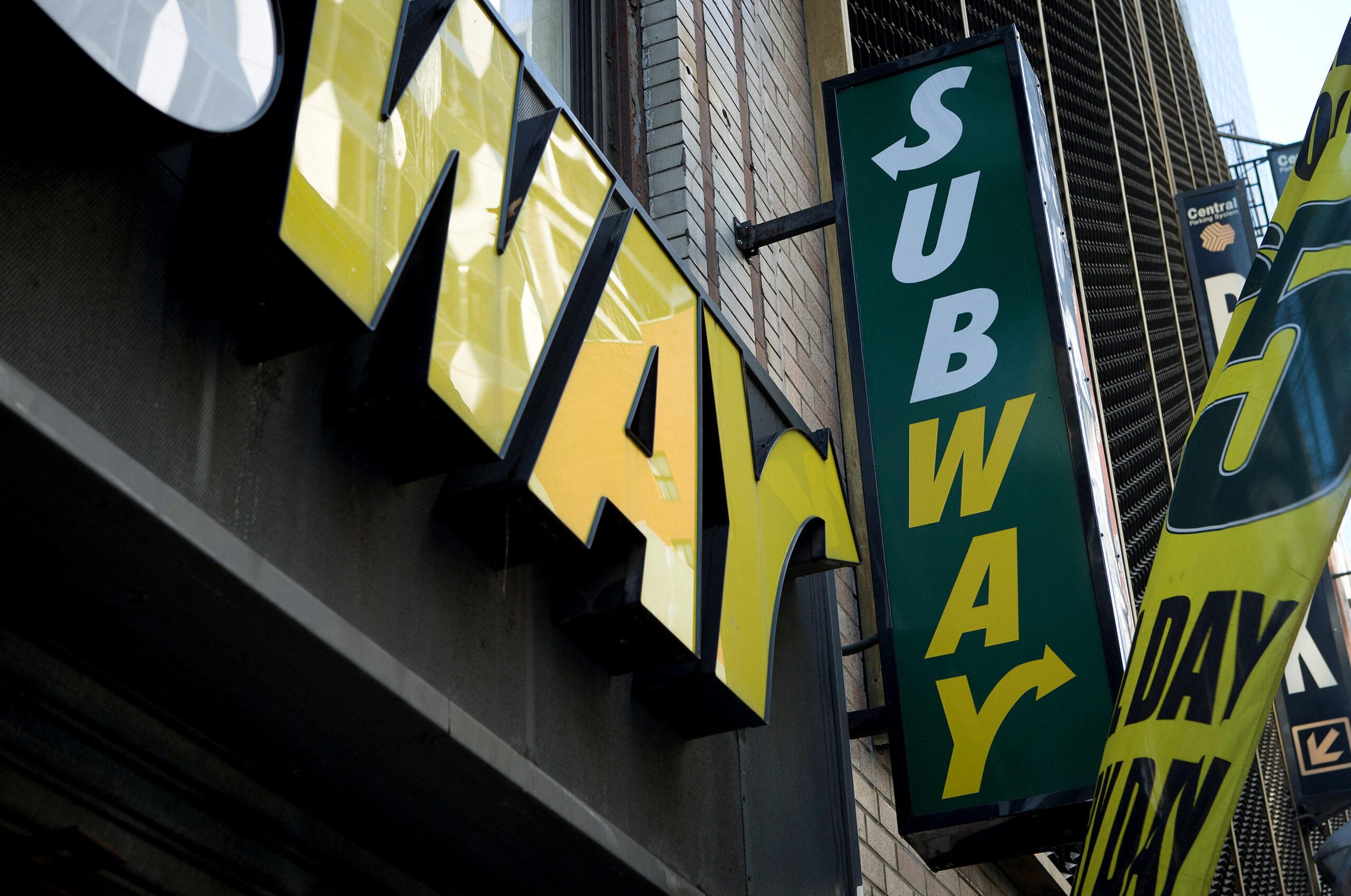 Subway can be sued over its tuna – US judge