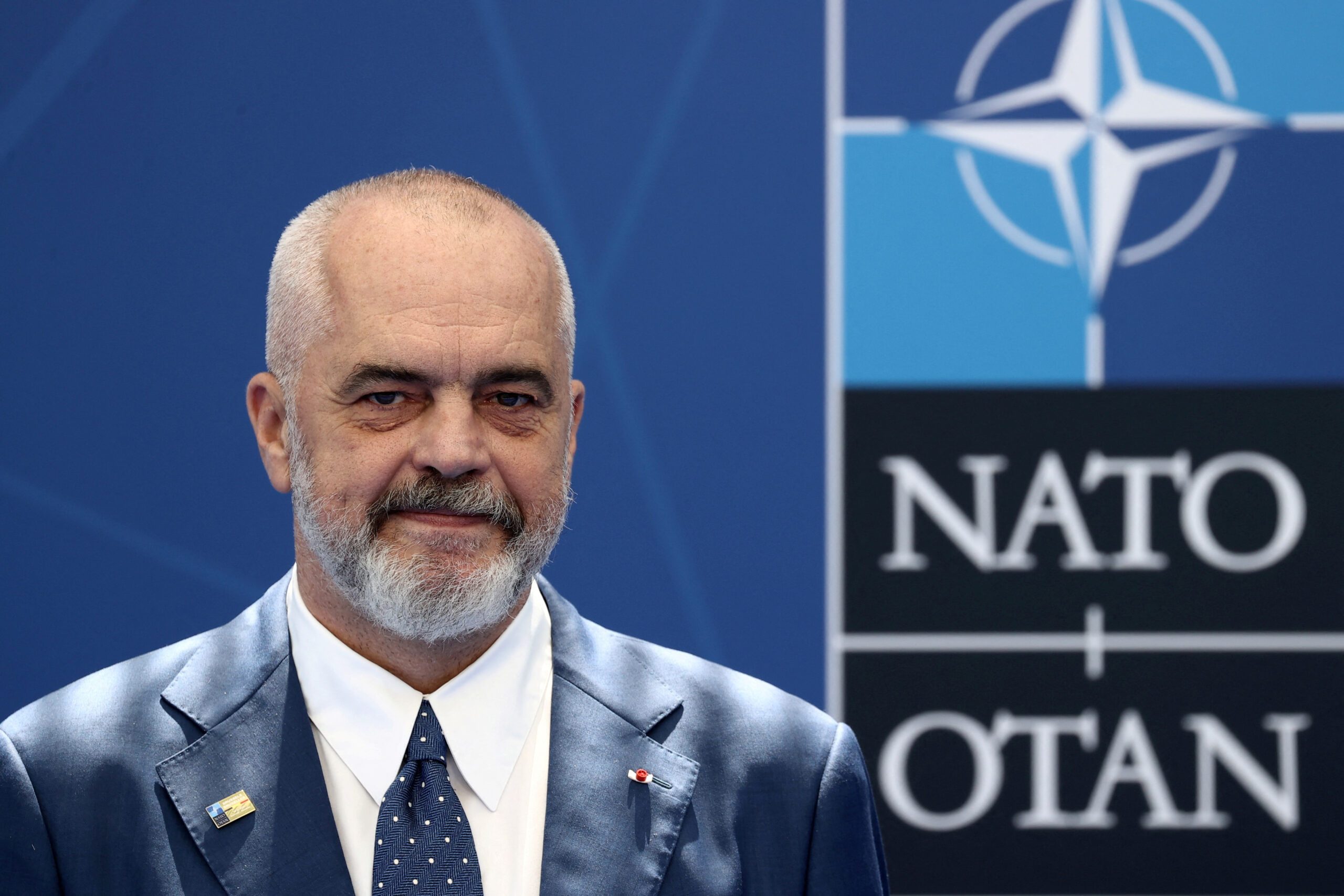 La OTAN en conversaciones para construir una base naval en Albania, dice primer ministro