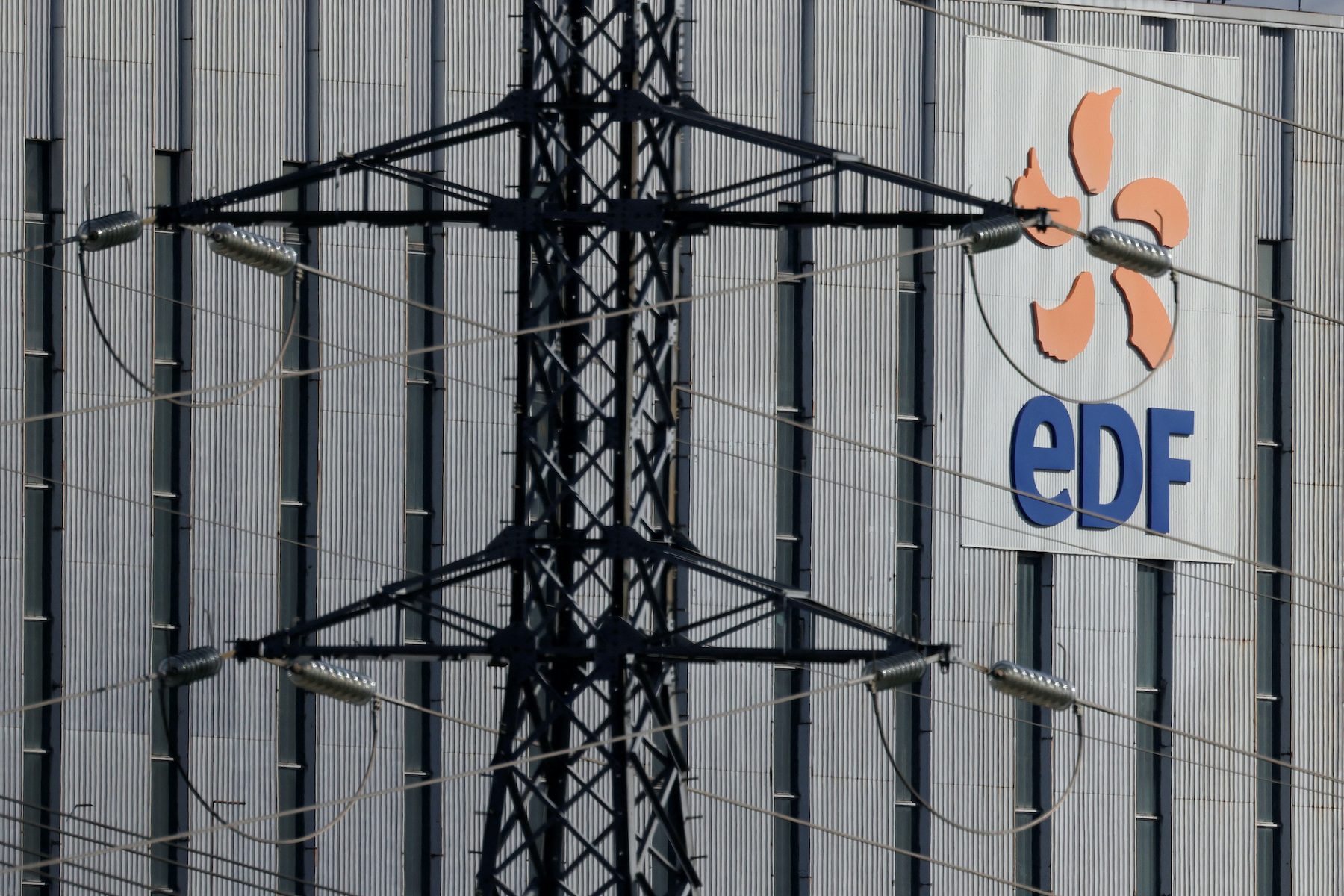 France launches hunt for new EDF CEO, sets money aside for full nationalization