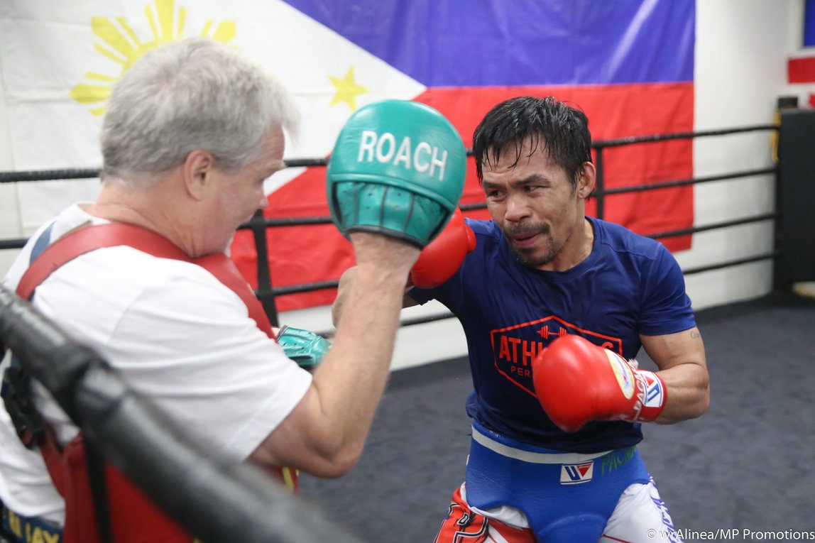 Pacquiao oozes with energy as betting odds vs Spence continues to shrink
