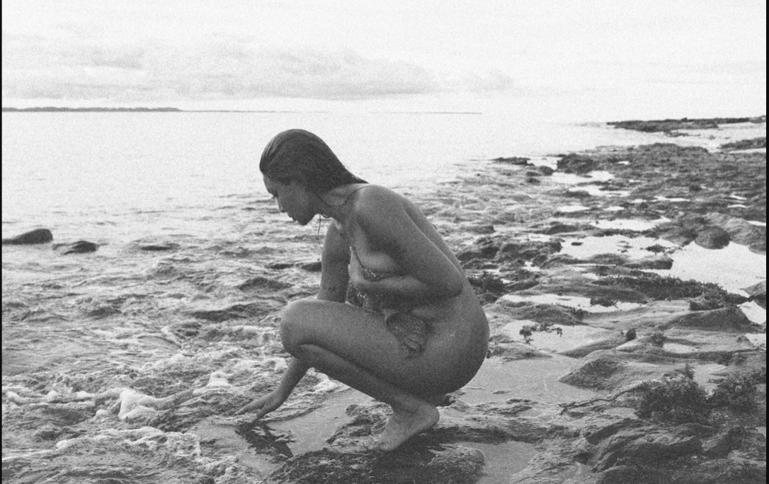 LOOK: Nadine Lustre poses nude in daring pictorial at Siargao