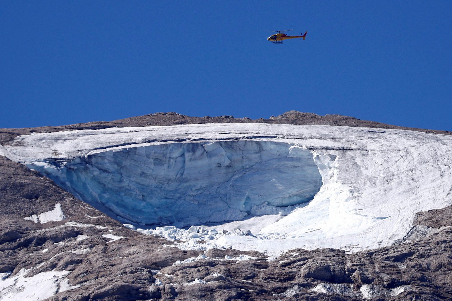 8 missing climbers located after Italian glacier collapse