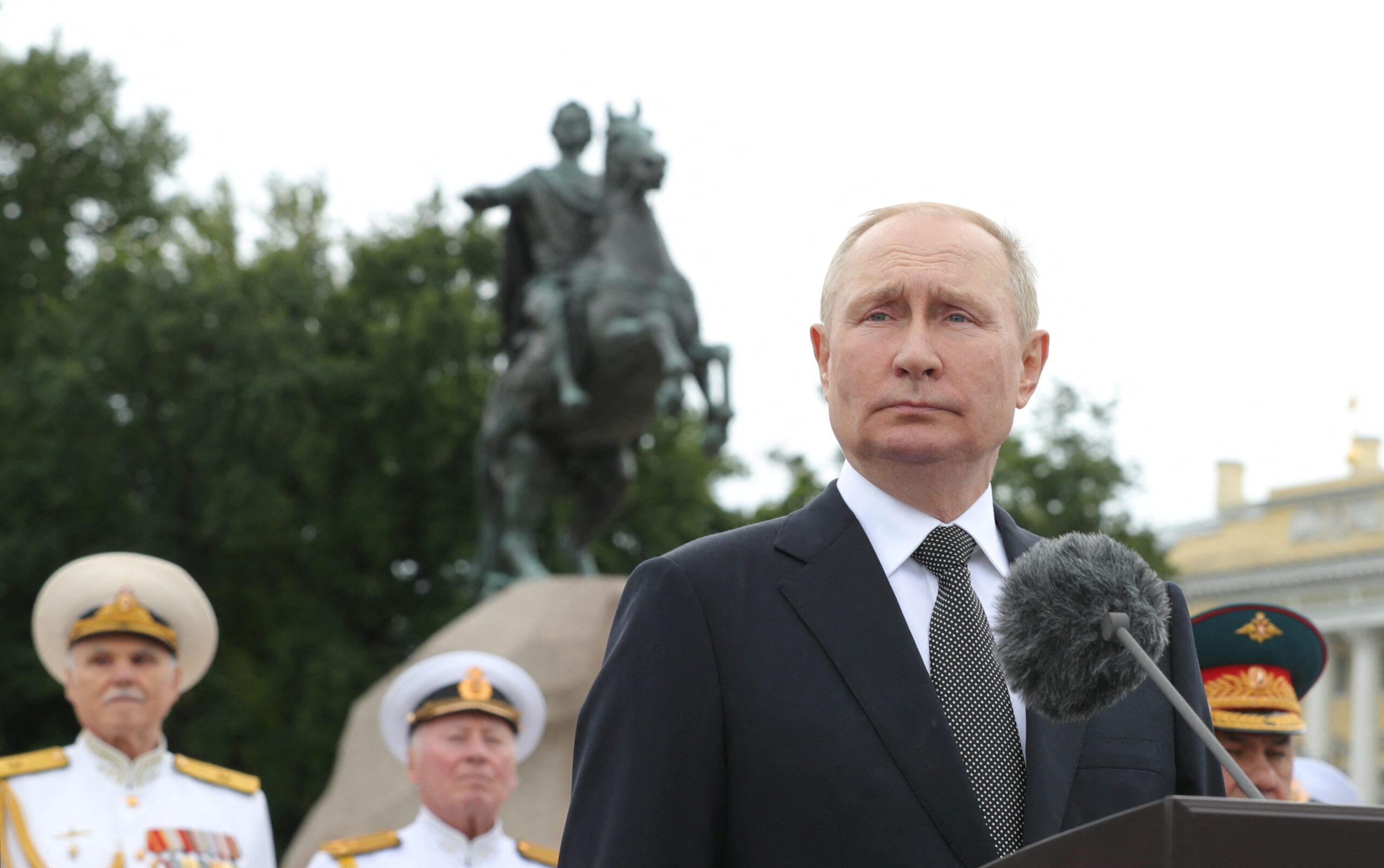 On Navy Day, Putin says United States is main threat to Russia