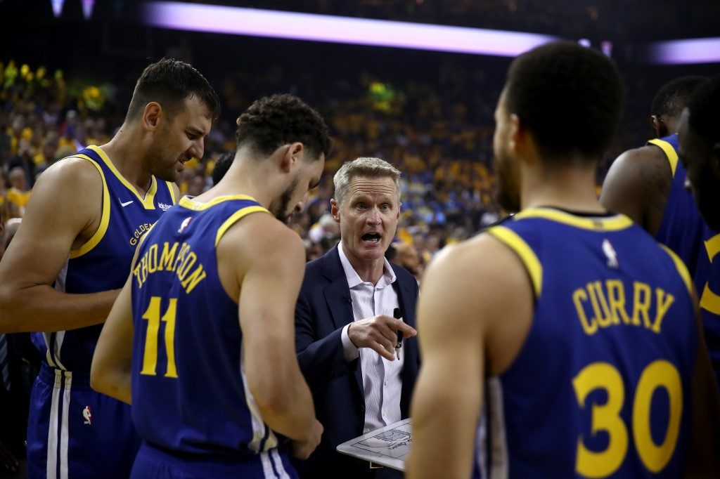 WATCH: Kerr says football ‘more complex’ than basketball