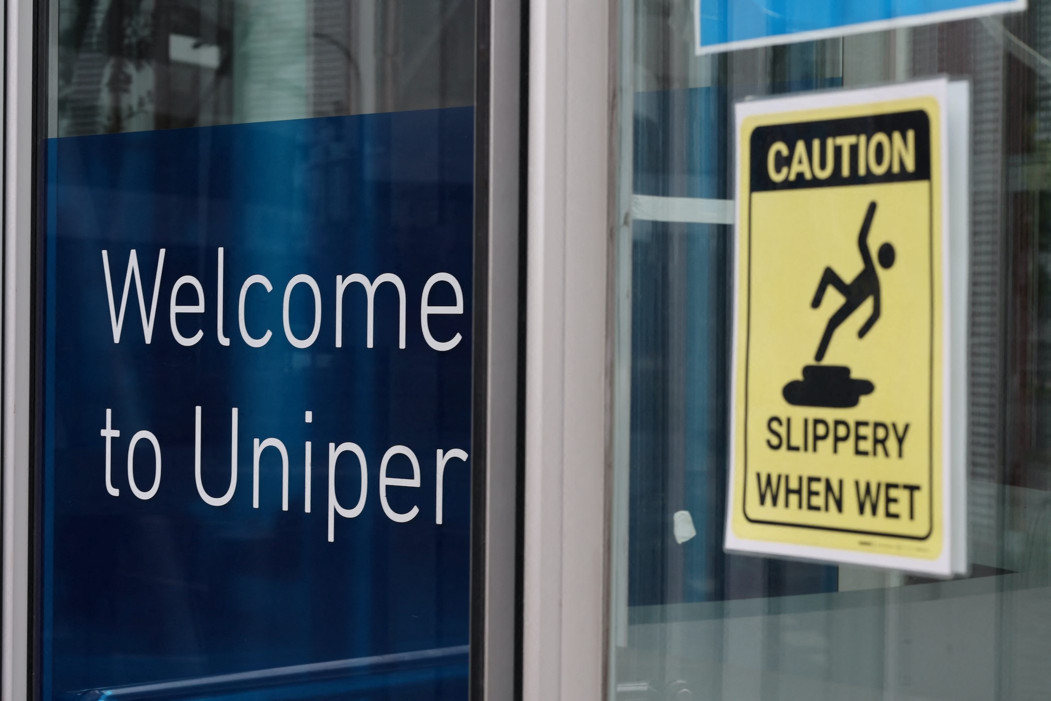 Uniper seeks to extend $2-billion state credit line