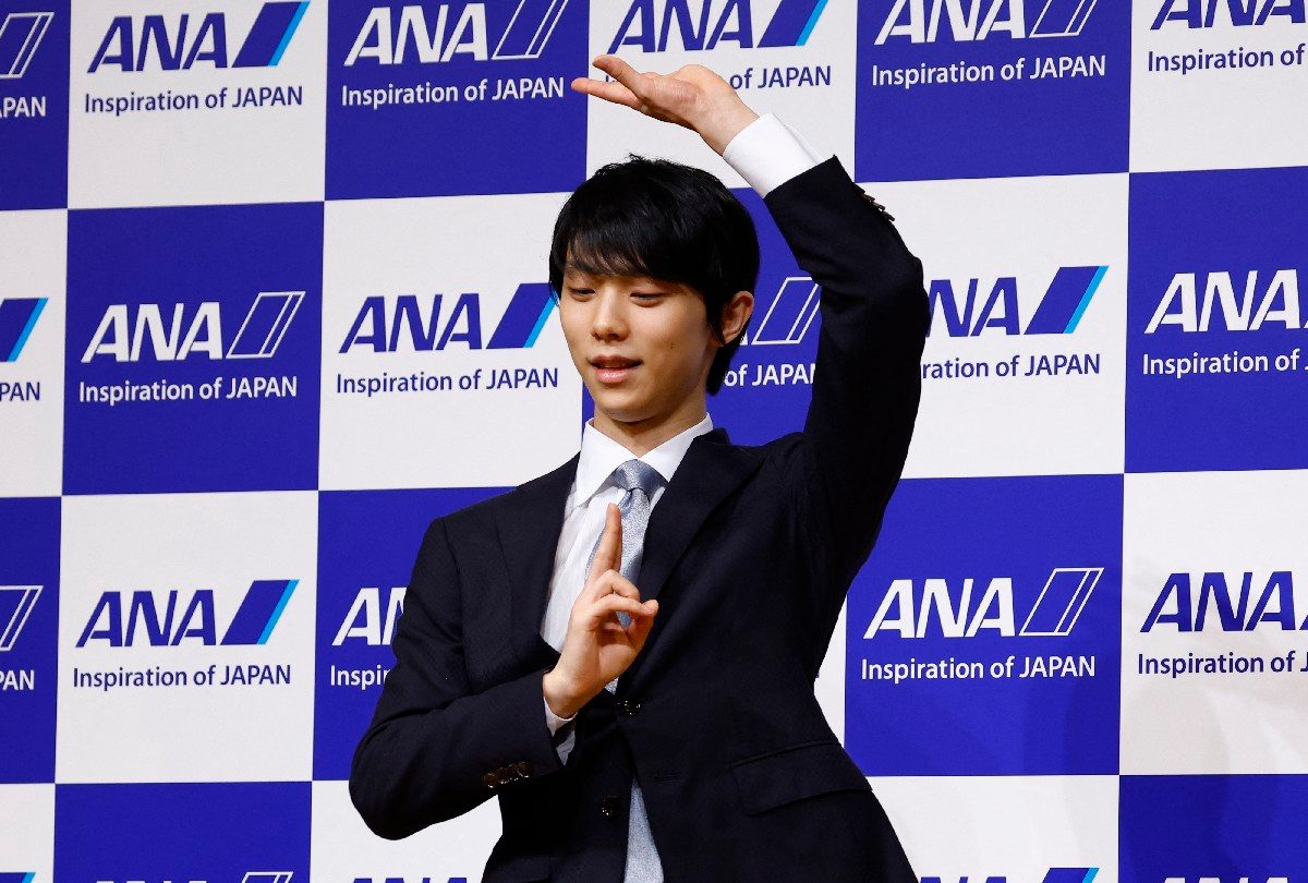 ‘Ice Prince’ Hanyu to turn pro, retire from figure skating competition