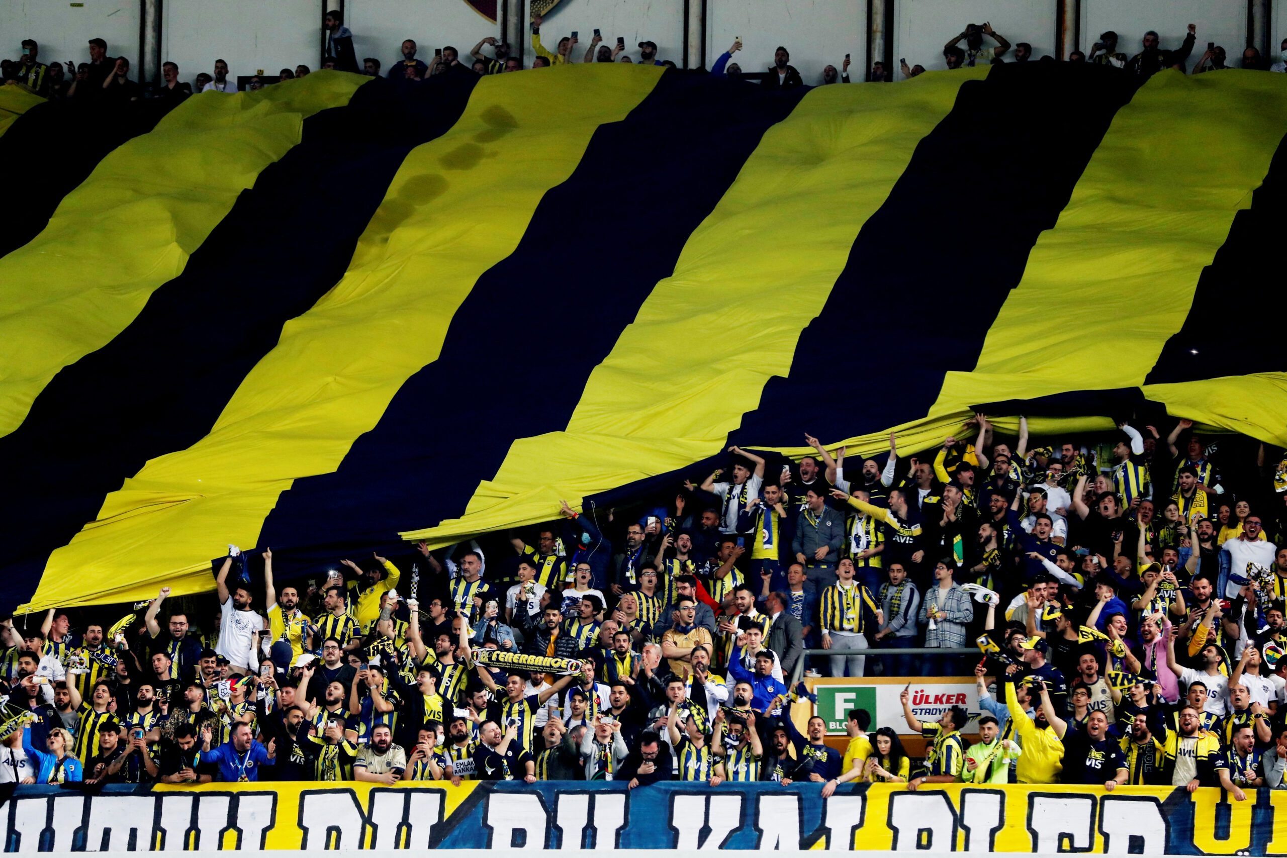 Fenerbahce given partial stadium closure after Putin chants for Ukrainian club