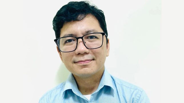 Lawyer who survived slay attempt in Iloilo wins human rights award