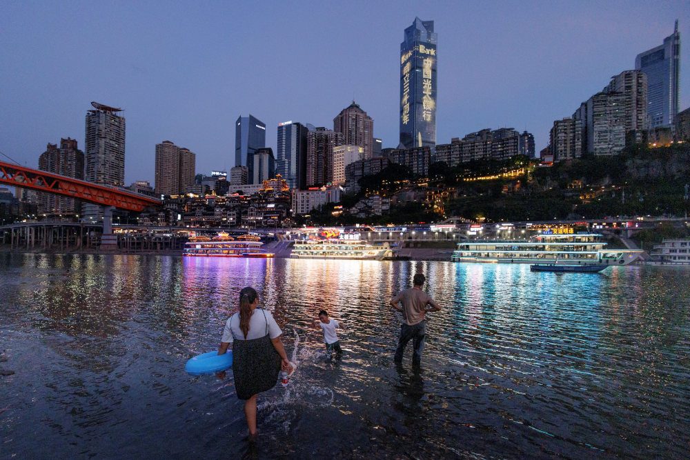 Heat-weary Chongqing, Sichuan now on flood alert amid torrential rain