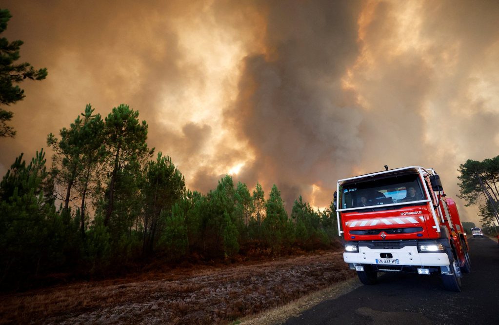 France battles ‘monster’ wildfire near Bordeaux for third day