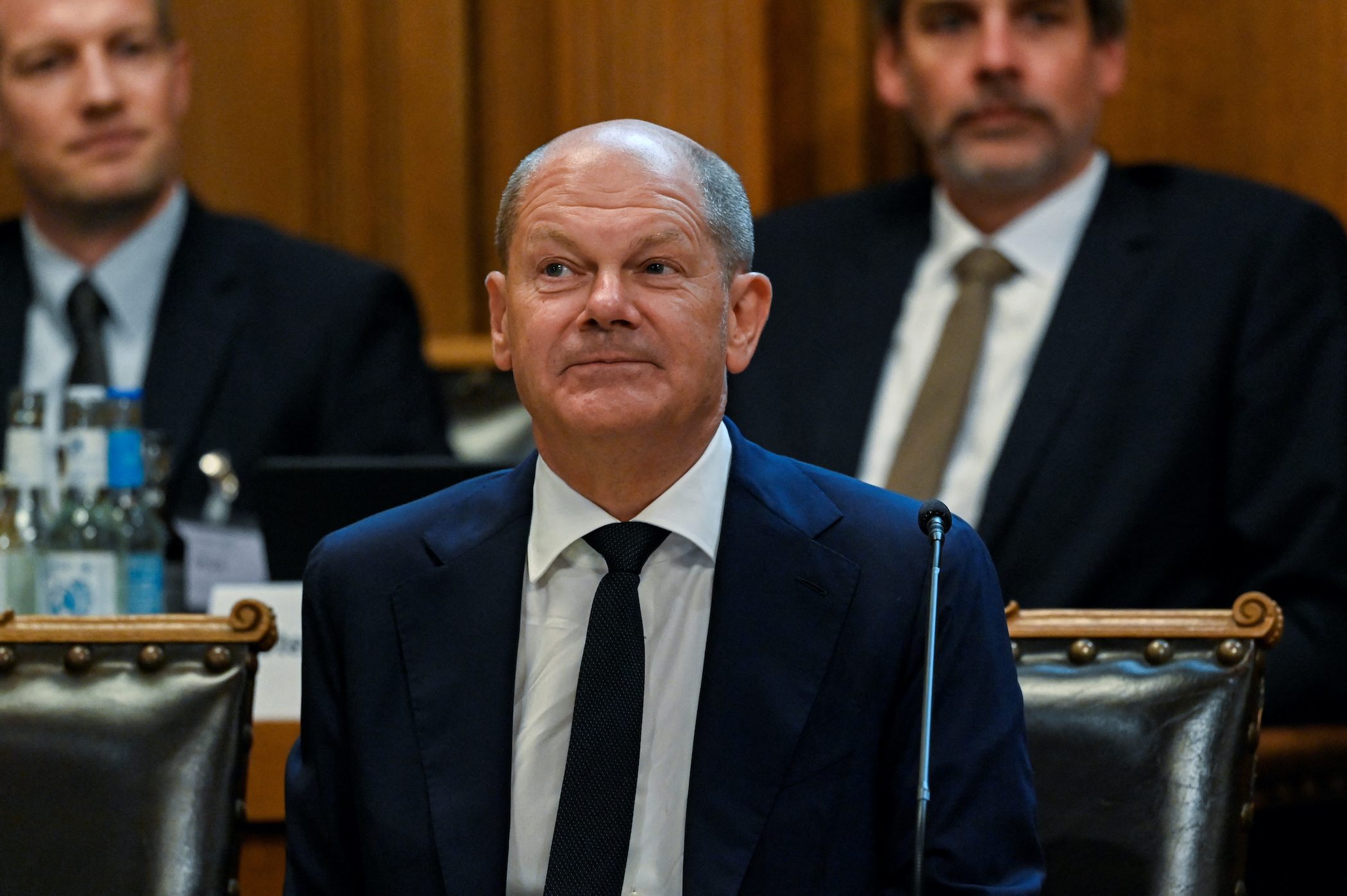 Grilling over Scholz’s handling of multibillion-euro tax fraud ends in standoff